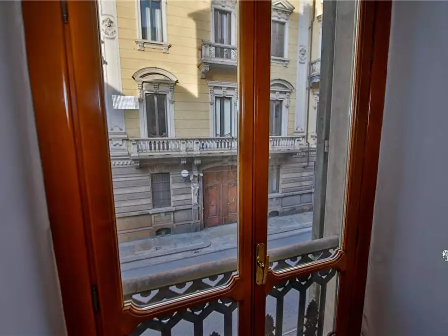 Immagine 8 di Appartamento in vendita  a Torino
