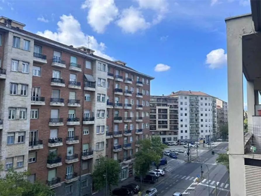 Immagine 1 di Appartamento in vendita  a Torino