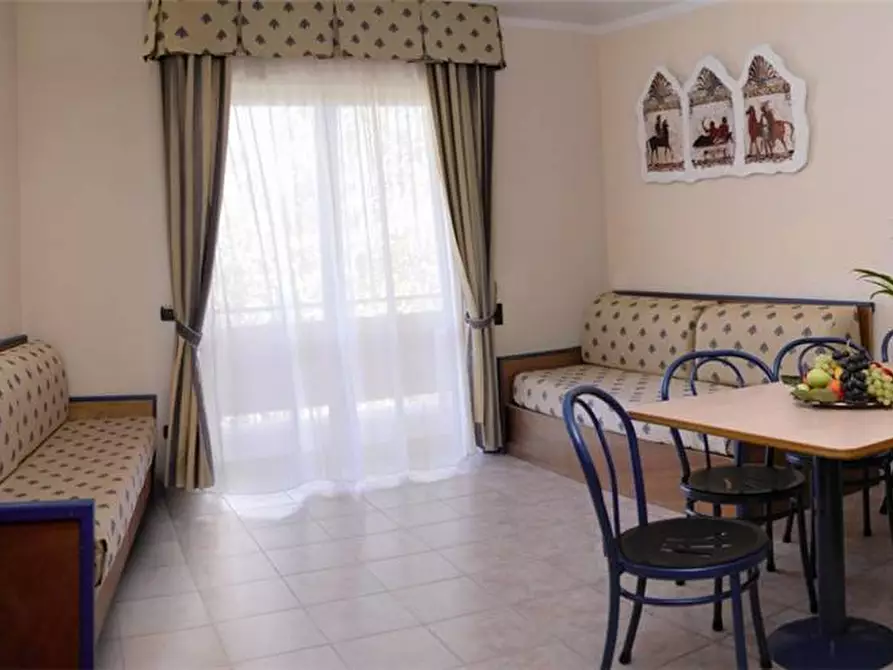 Immagine 4 di Albergo/B&B/Residence in vendita  a Nova Siri