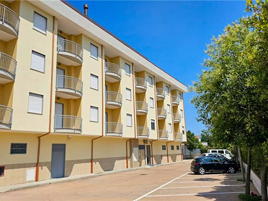 Immagine 3 di Appartamento in affitto  a Corigliano-Rossano