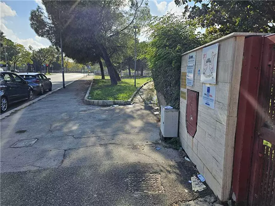 Immagine 1 di Ufficio in vendita  a Bari