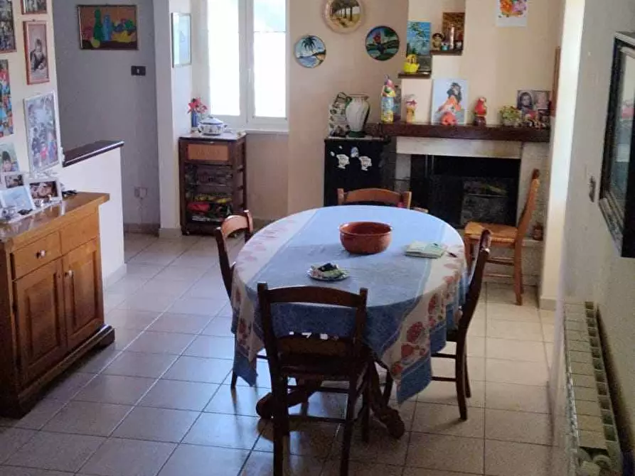 Immagine 2 di Villa in vendita  a Sulmona