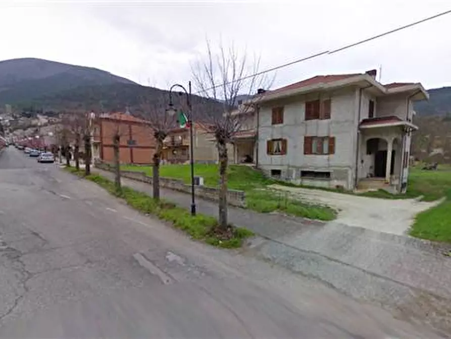 Immagine 1 di Terreno in vendita  a Introdacqua