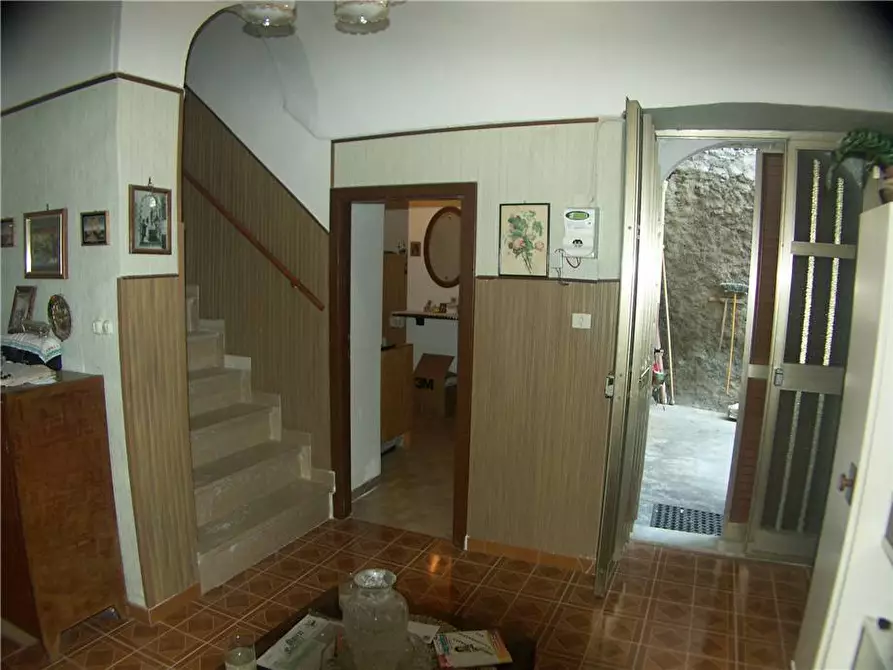 Immagine 2 di Villa in vendita  a Sulmona