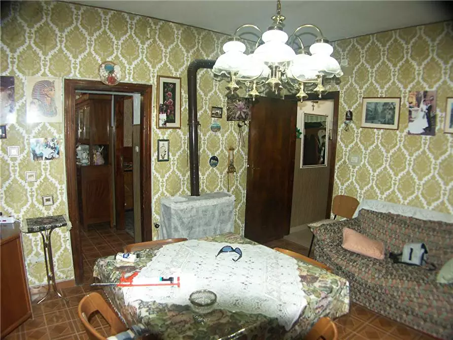 Immagine 3 di Villa in vendita  a Sulmona