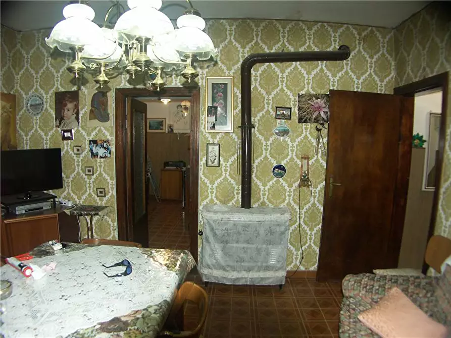 Immagine 4 di Villa in vendita  a Sulmona