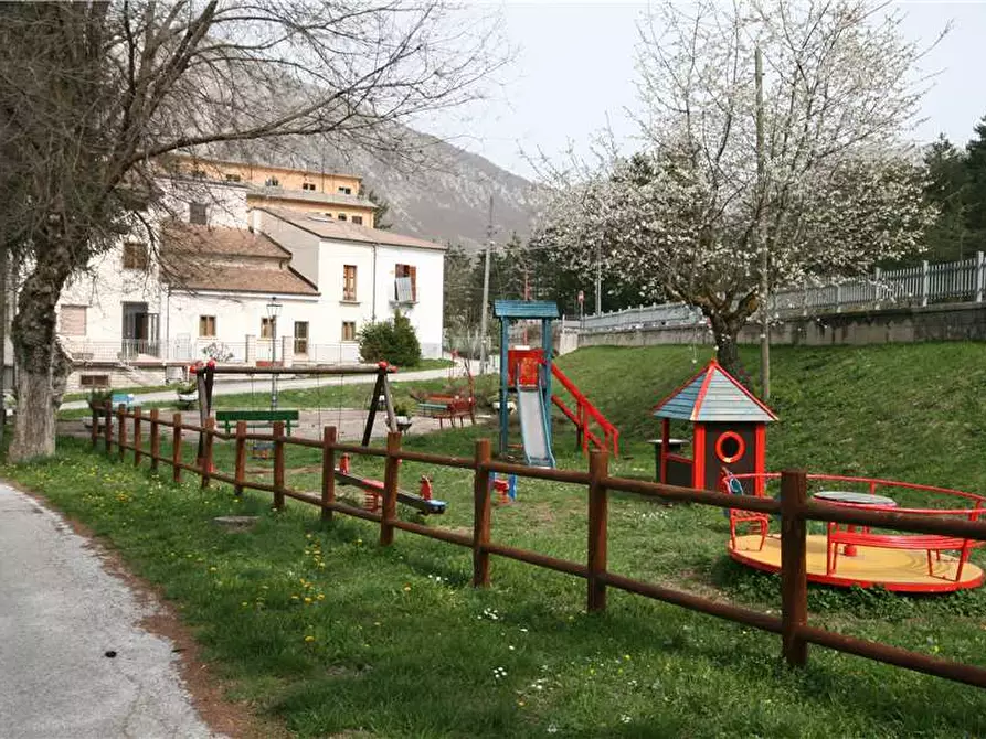 Immagine 2 di Villa in vendita  a Campo Di Giove