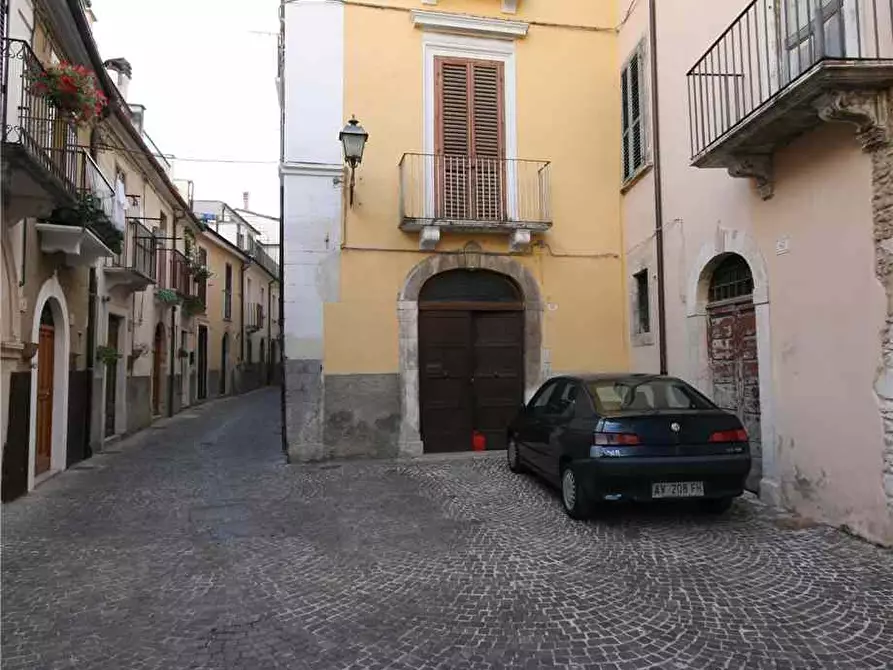 Immagine 1 di Appartamento in vendita  a Sulmona