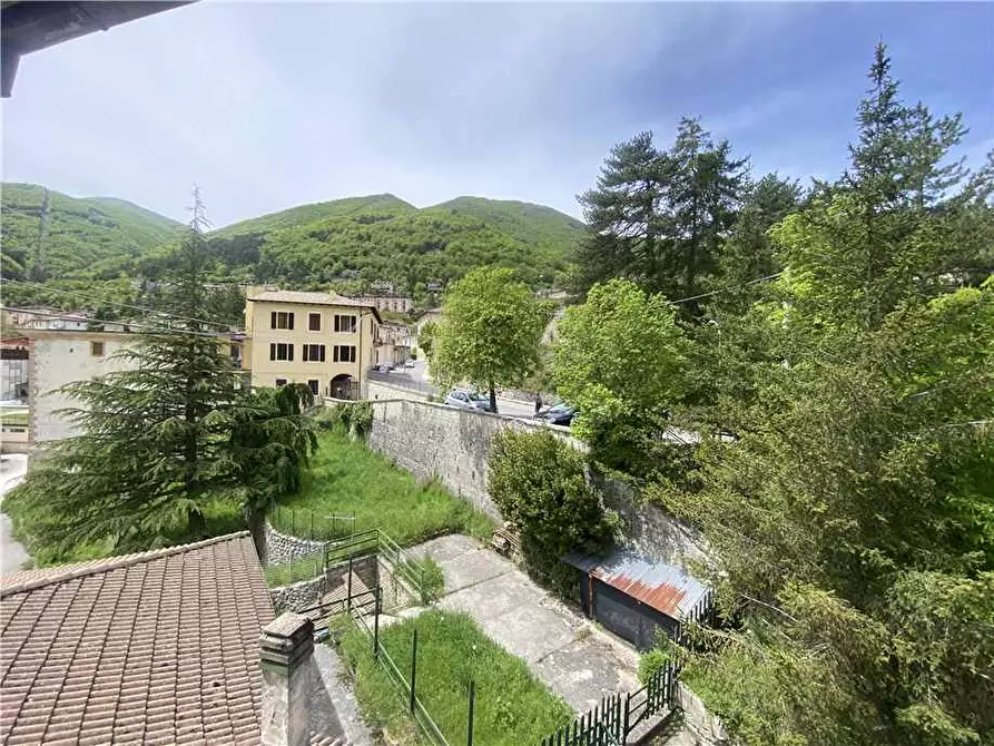 Immagine 2 di Appartamento in vendita  a Scanno