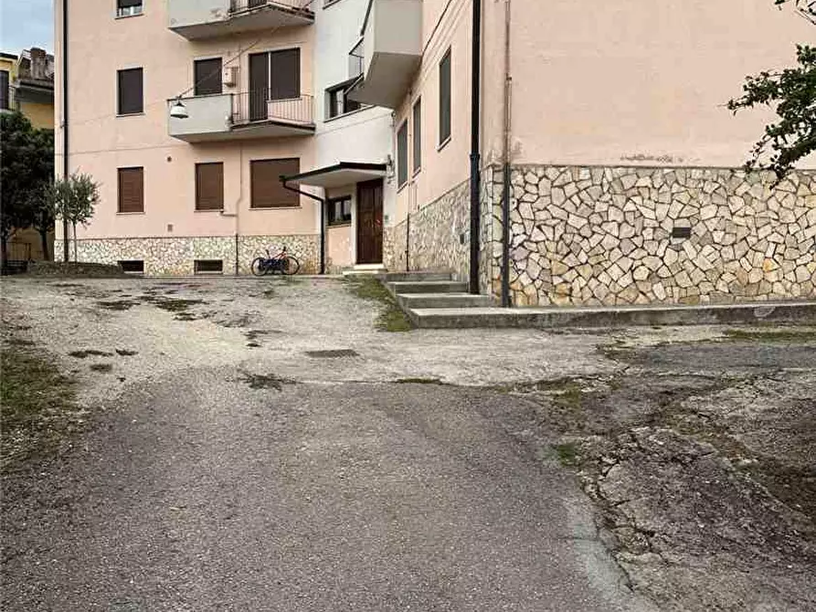 Immagine 1 di Appartamento in vendita  a Pratola Peligna