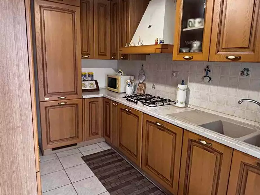 Immagine 3 di Appartamento in vendita  a Sulmona