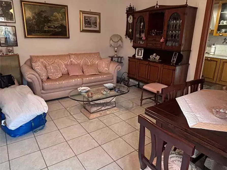 Immagine 4 di Appartamento in vendita  a Sulmona