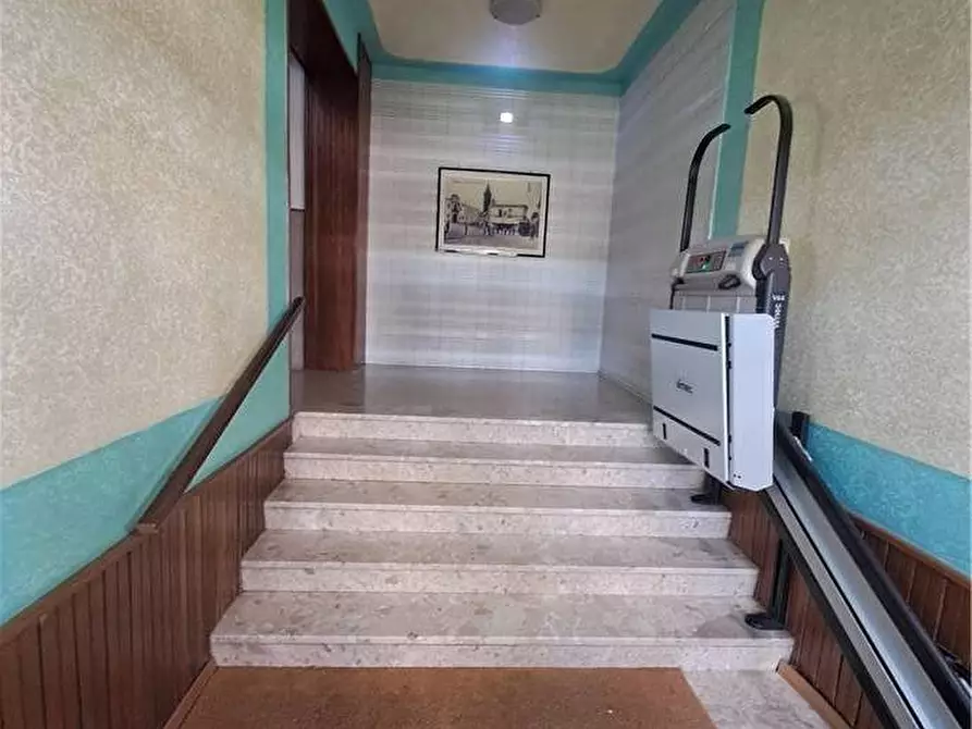 Immagine 2 di Appartamento in vendita  a Sulmona