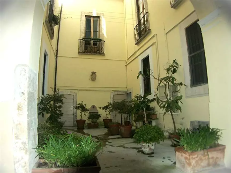Immagine 4 di Stabile in vendita  a Sulmona