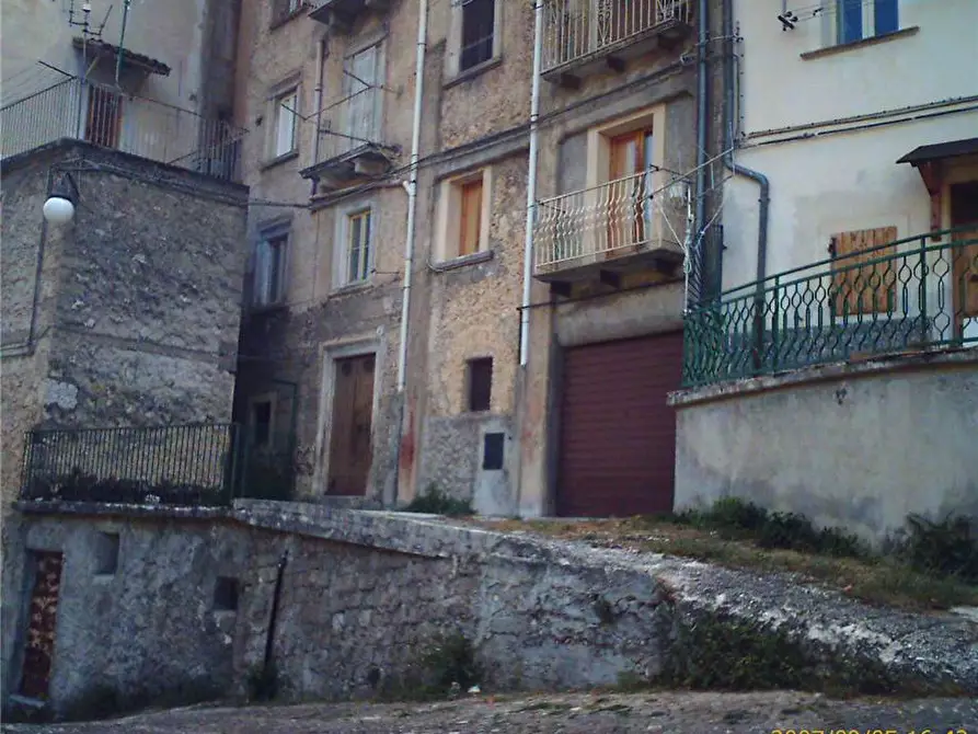Immagine 1 di Garage in vendita  a Scanno