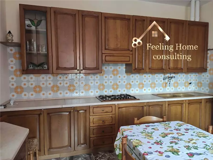 Immagine 2 di Villa in vendita  in P.zza Santa Maria Assunta a Locatello