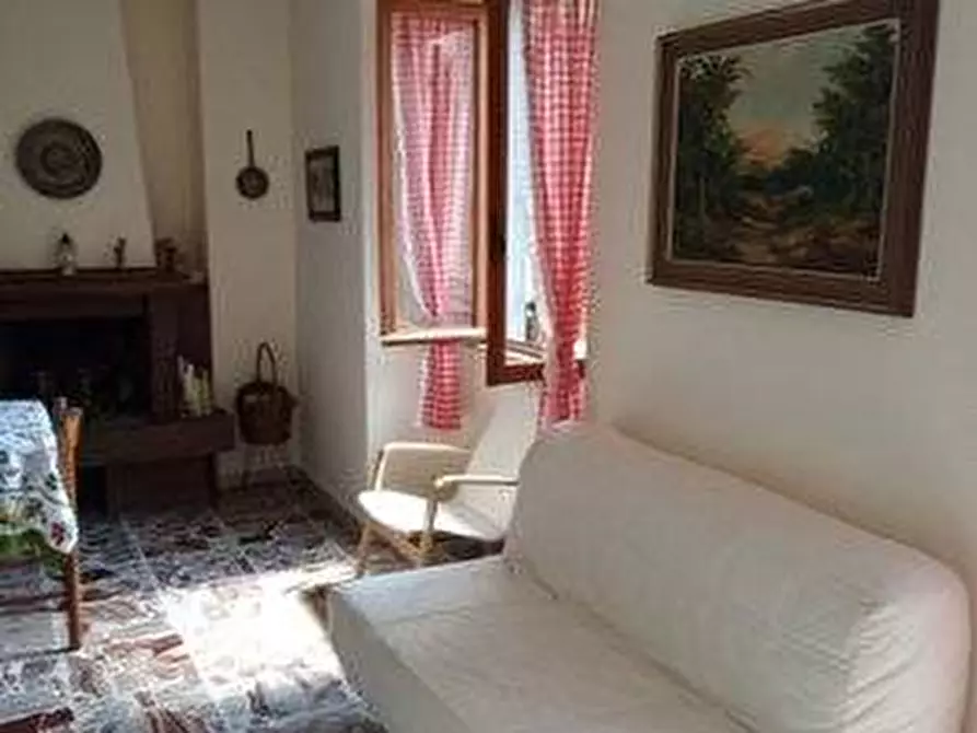 Immagine 3 di Villa in vendita  in P.zza Santa Maria Assunta a Locatello