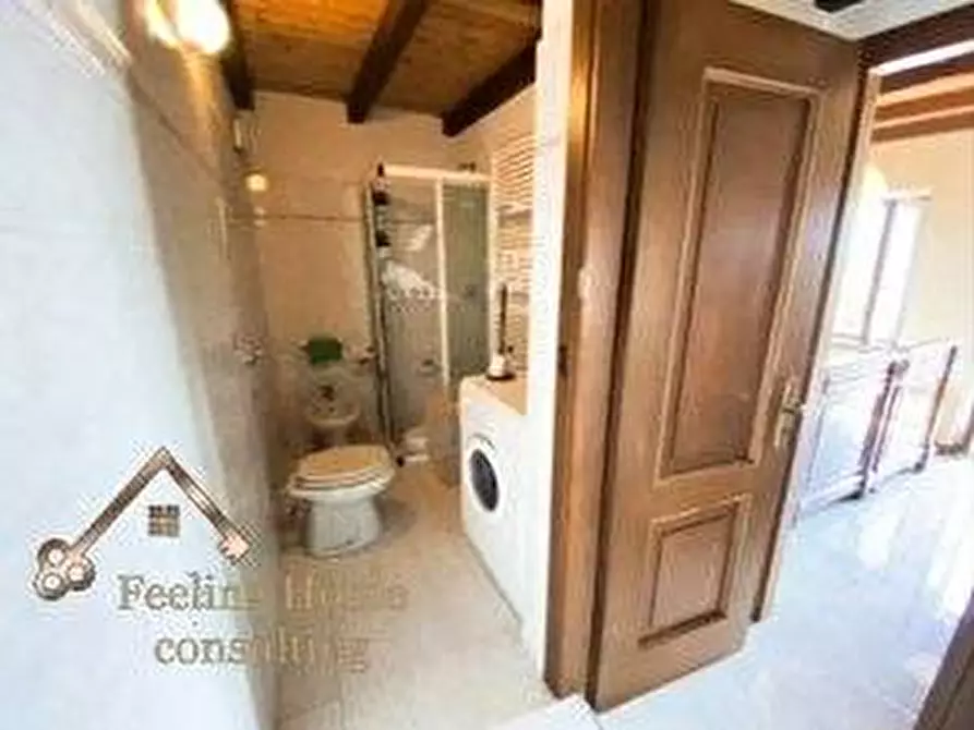 Immagine 3 di Villa in vendita  a Capizzone