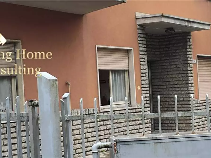 Immagine 2 di Appartamento in vendita  in Via IV Novembre a Sant'omobono Terme