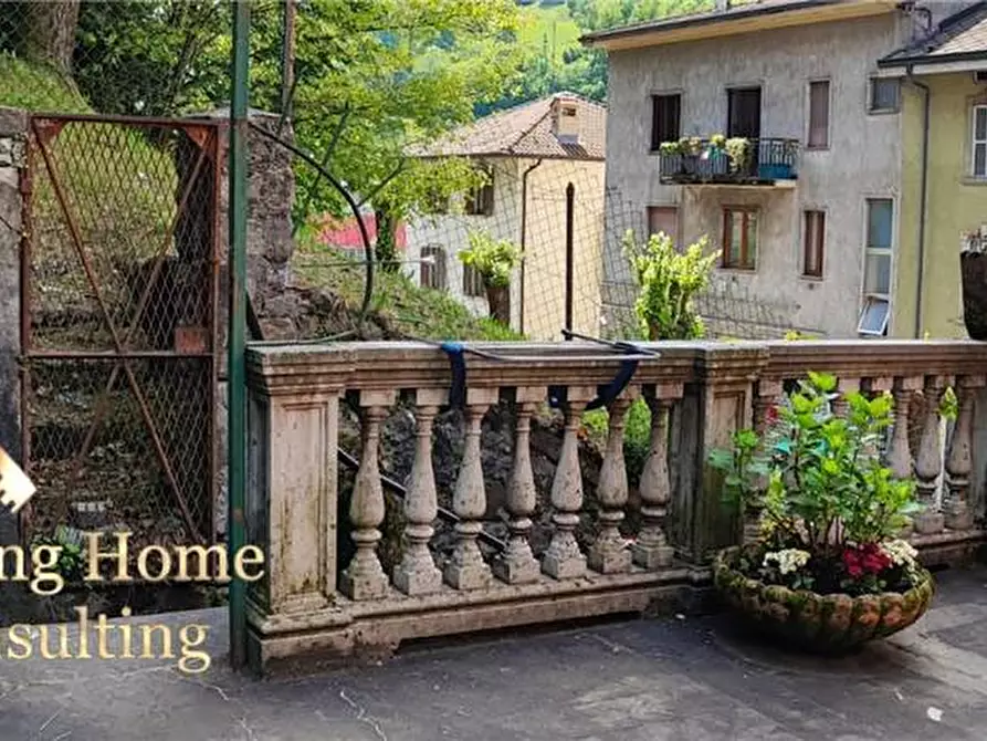 Immagine 1 di Appartamento in vendita  a Val Brembilla