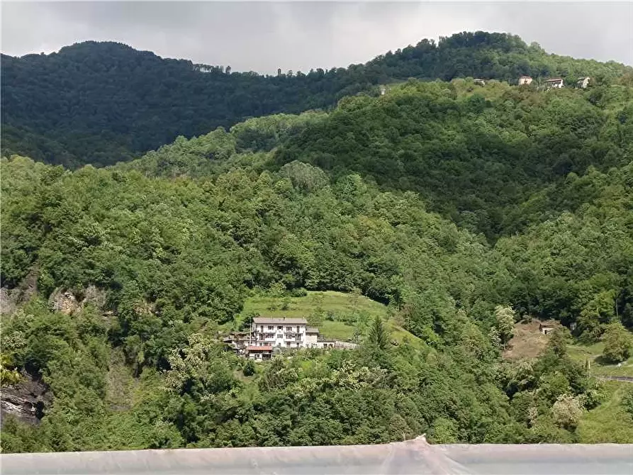 Immagine 13 di Villa in vendita  a Val Brembilla