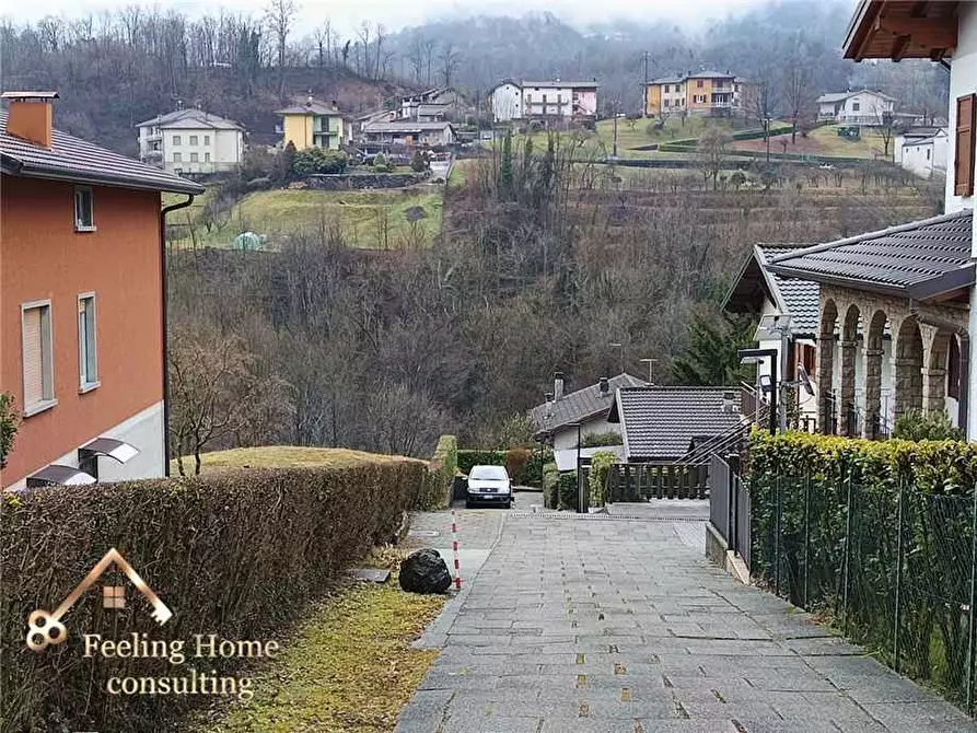 Immagine 18 di Villa in vendita  a Sant'omobono Terme