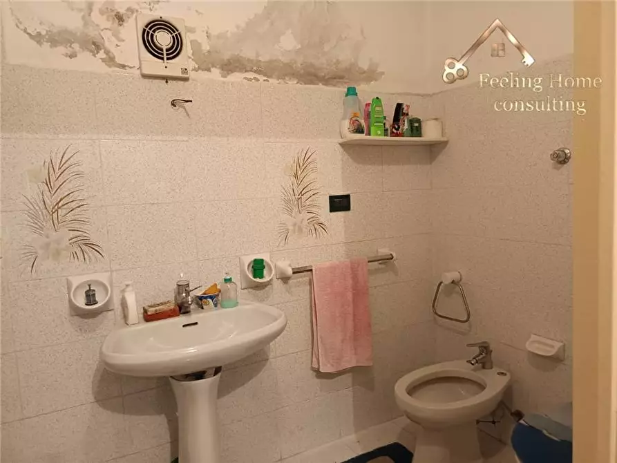 Immagine 23 di Villa in vendita  a Sant'omobono Terme