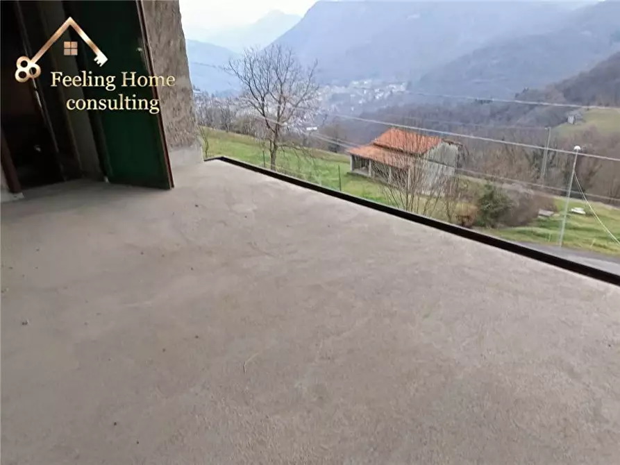 Immagine 21 di Villa in vendita  a Val Brembilla