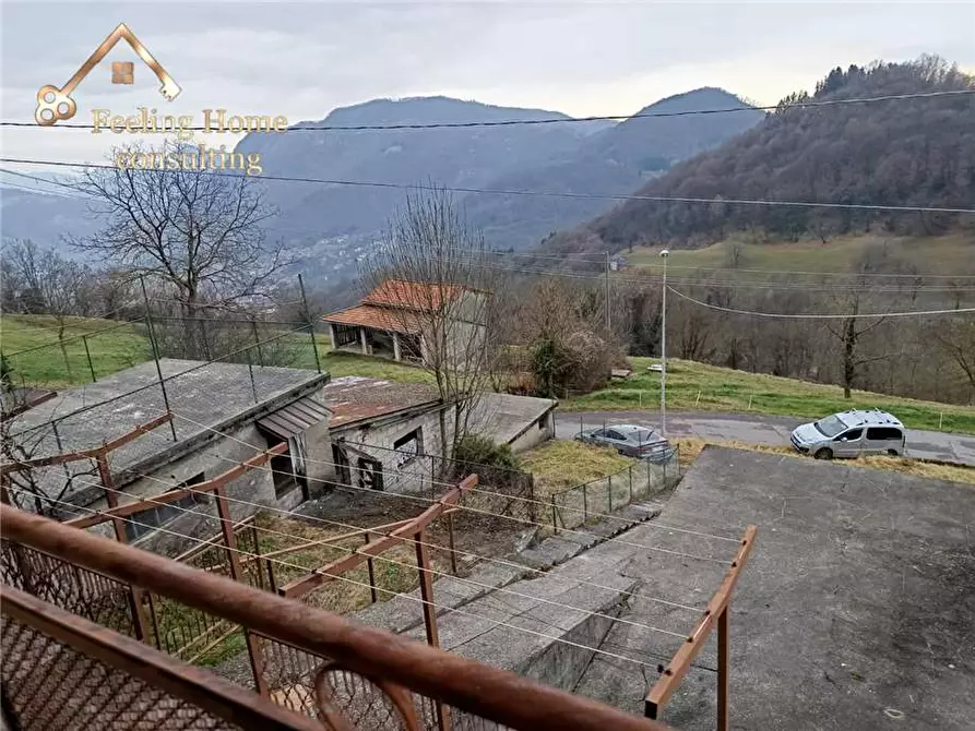 Immagine 3 di Villa in vendita  a Val Brembilla
