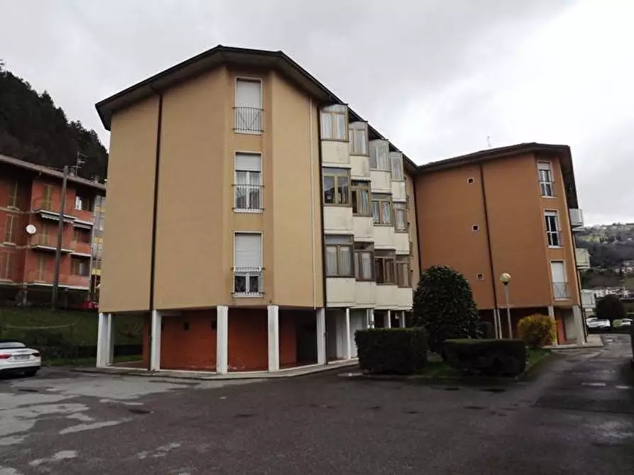 Immagine 10 di Appartamento in vendita  a Zogno