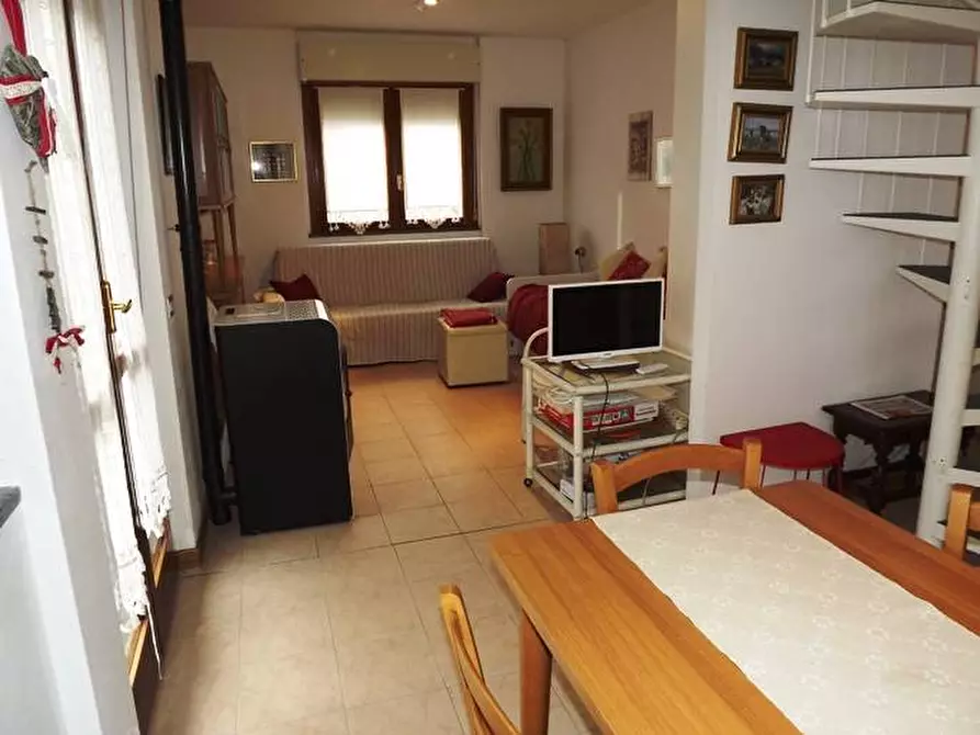 Immagine 4 di Appartamento in vendita  a Val Brembilla