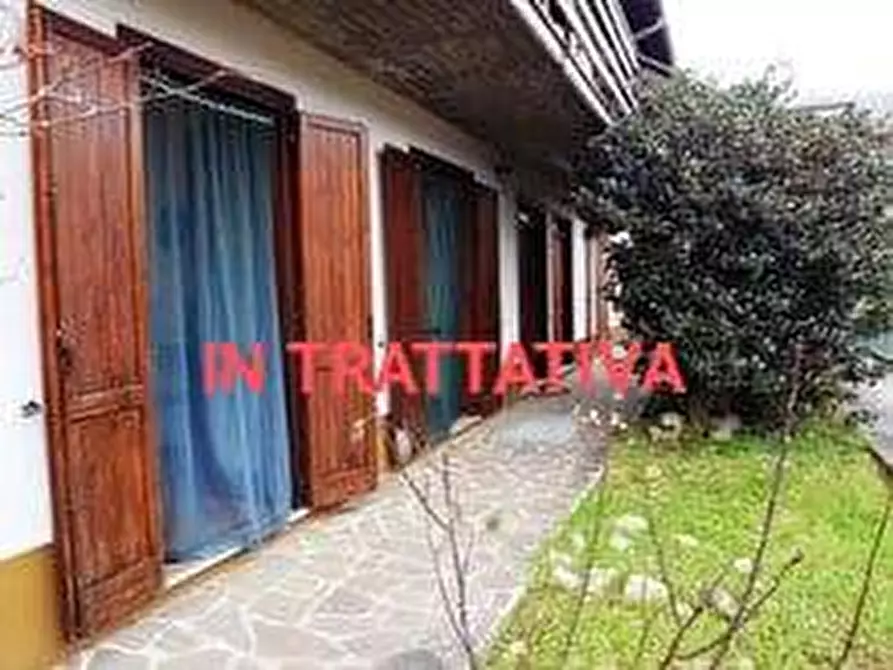 Immagine 1 di Appartamento in vendita  a Val Brembilla