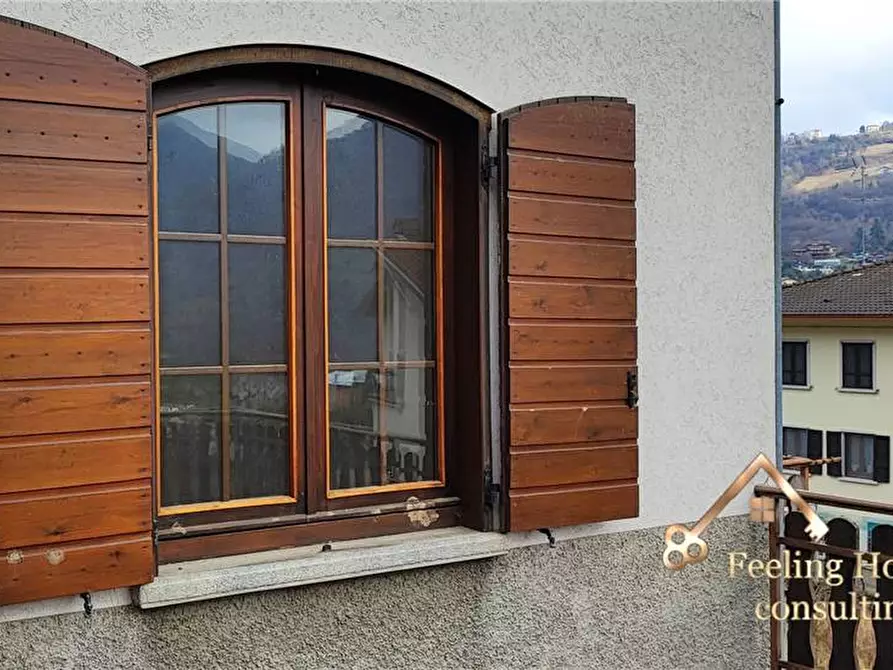 Immagine 3 di Villa in vendita  a Capizzone