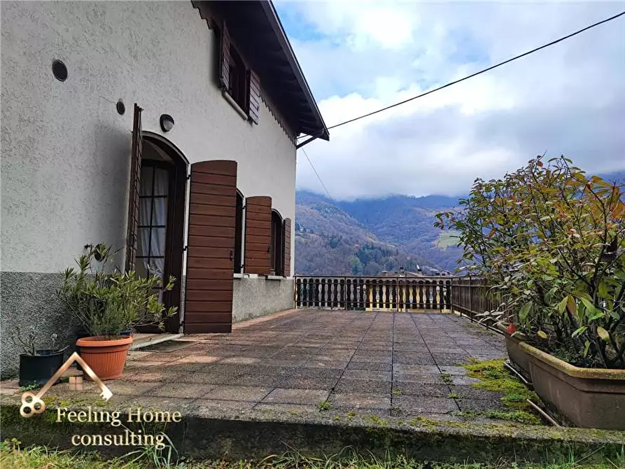 Immagine 4 di Villa in vendita  a Capizzone