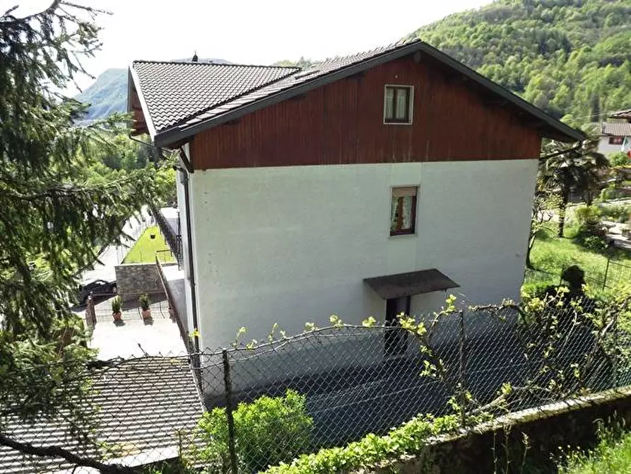 Immagine 12 di Appartamento in vendita  a Val Brembilla