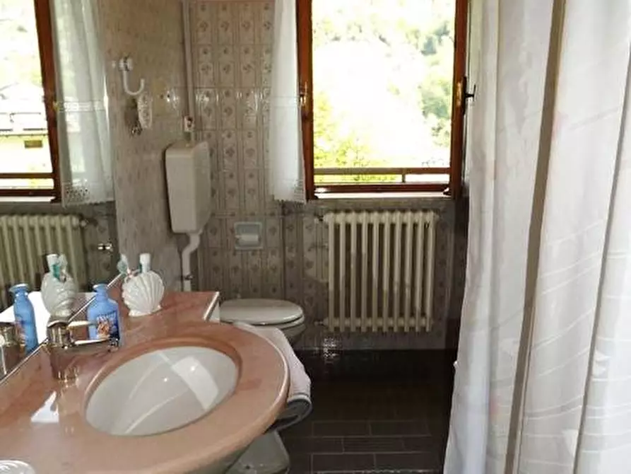 Immagine 6 di Appartamento in vendita  a Val Brembilla