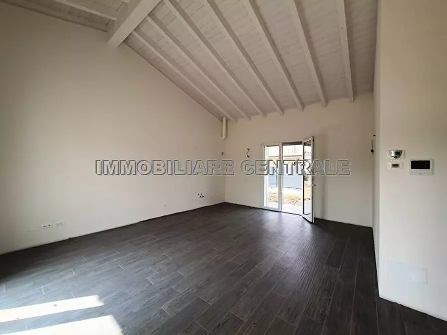 Immagine 10 di Villa in vendita  a Palosco