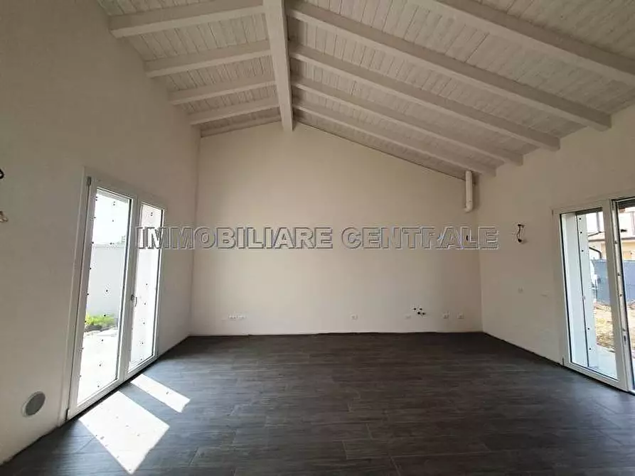 Immagine 11 di Villa in vendita  a Palosco