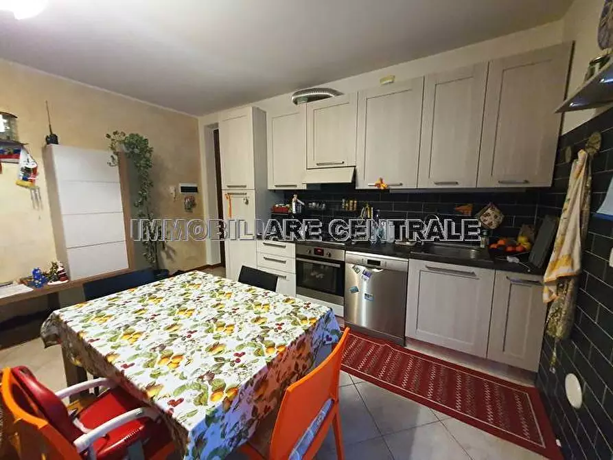 Immagine 4 di Appartamento in vendita  in Via Papa Paolo VI, 12 a Gorlago