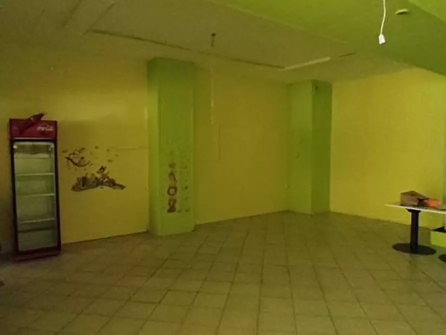 Immagine 4 di Deposito in affitto  in Via Dei Marrucini, 51 a Pescara