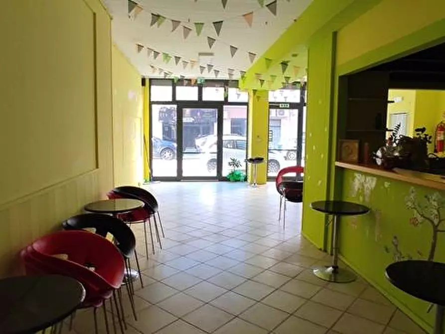 Immagine 5 di Deposito in affitto  in Via Dei Marrucini, 51 a Pescara