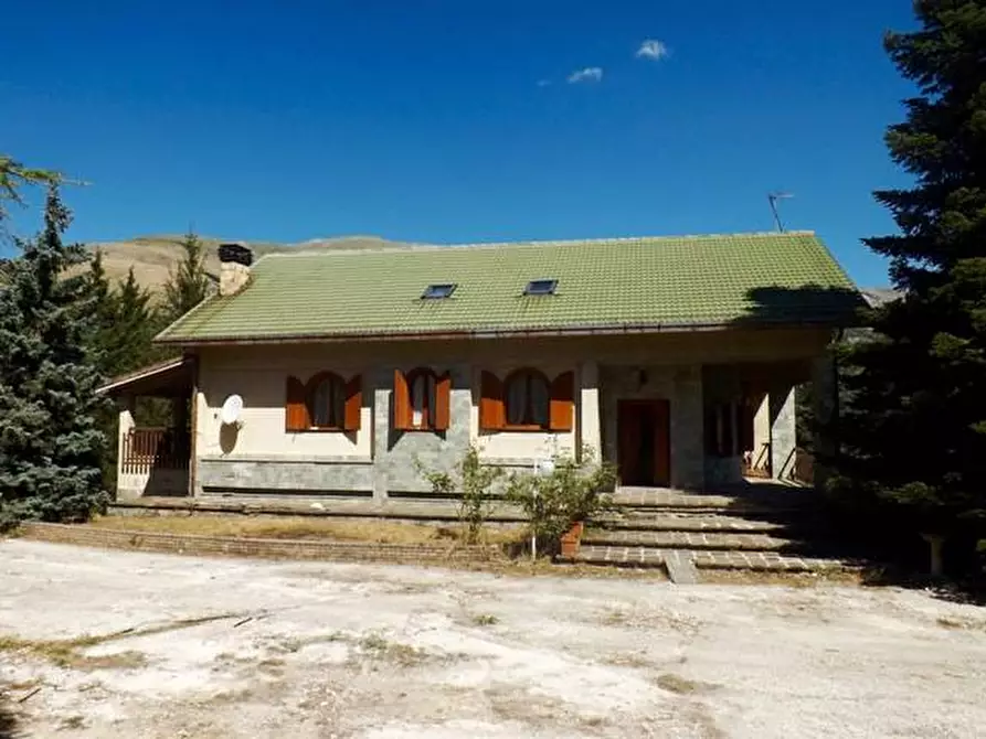 Immagine 1 di Villa in vendita  a Palena