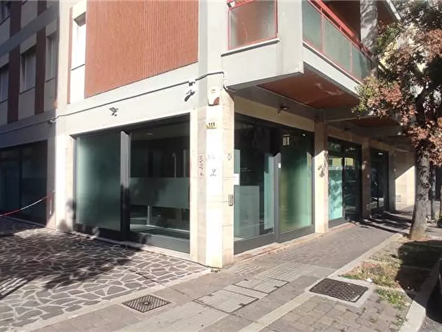 Immagine 1 di Deposito in affitto  a Pescara