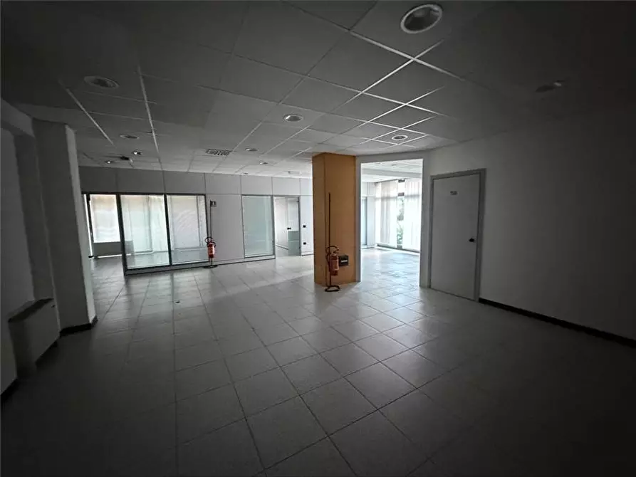 Immagine 5 di Deposito in affitto  a Pescara
