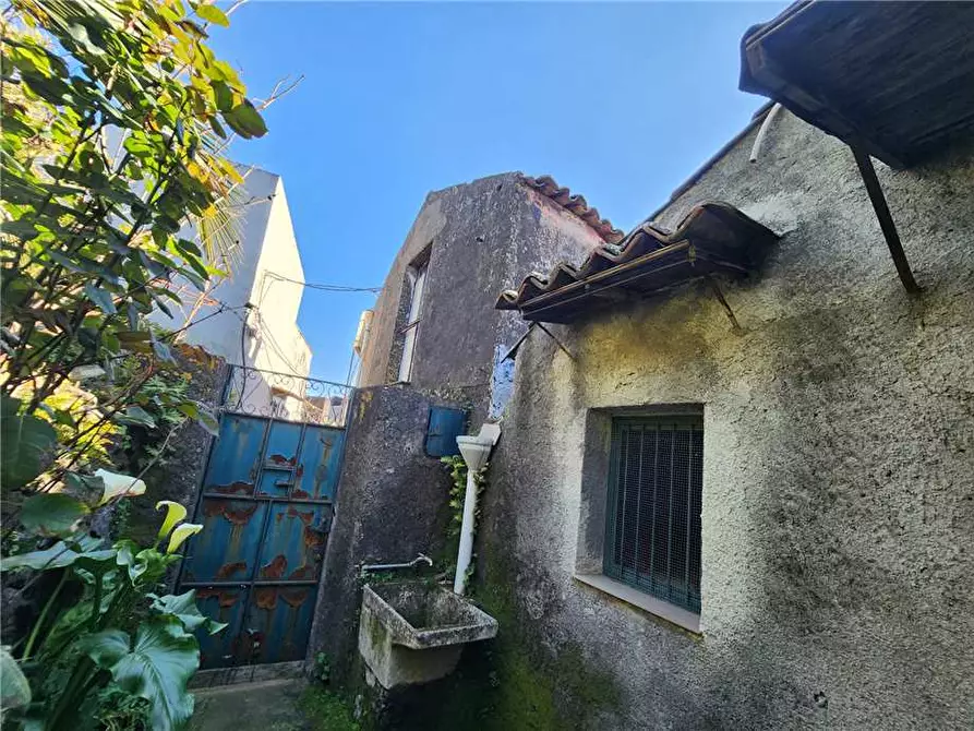 Immagine 3 di Villa in vendita  a Aci Bonaccorsi