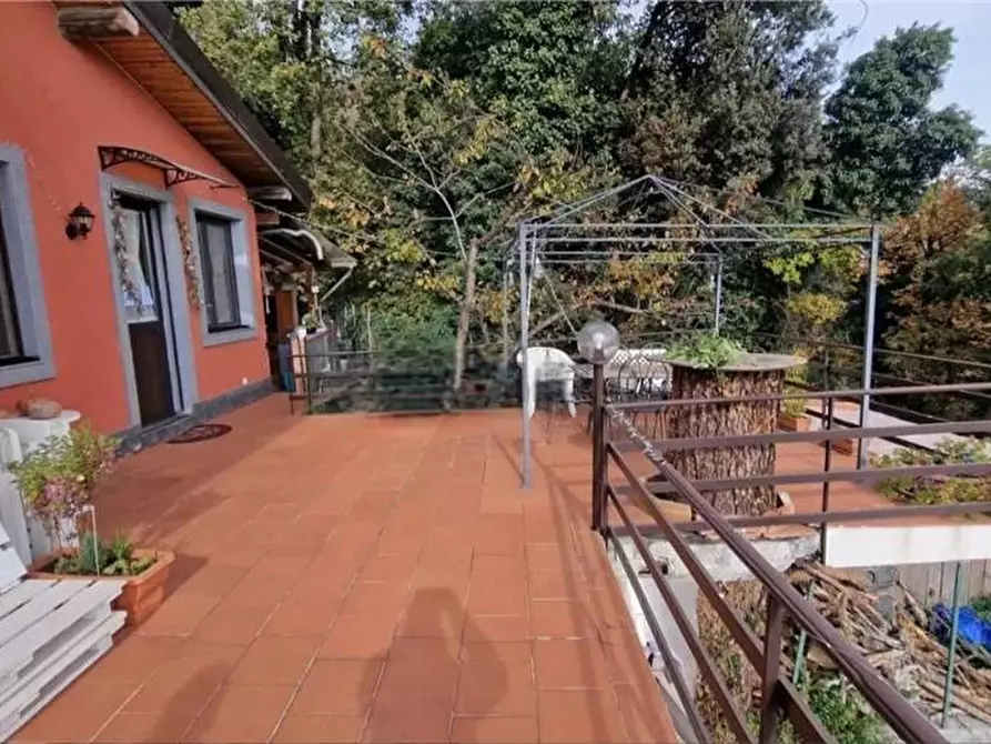Immagine 4 di Villa in vendita  in Via Vecchia Sarro, 1 a Zafferana Etnea