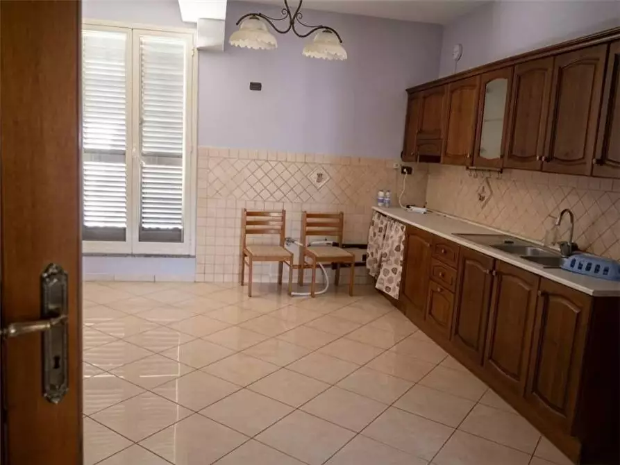 Immagine 5 di Villa in vendita  in Via Quattro Altarelli, 1 a Mascalucia