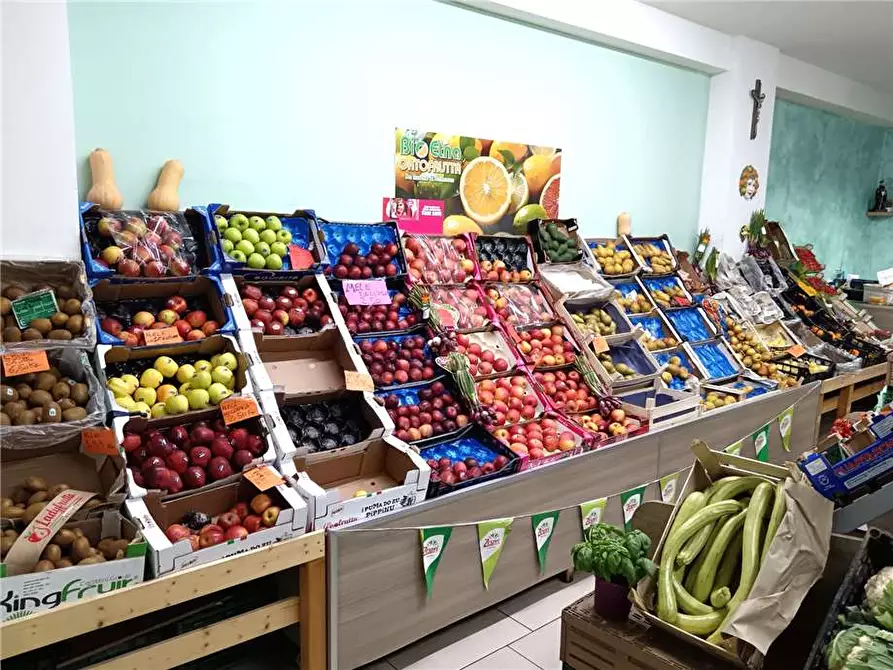 Immagine 5 di Attività commerciale in vendita  in Via Pietro Novelli, 131 a Catania