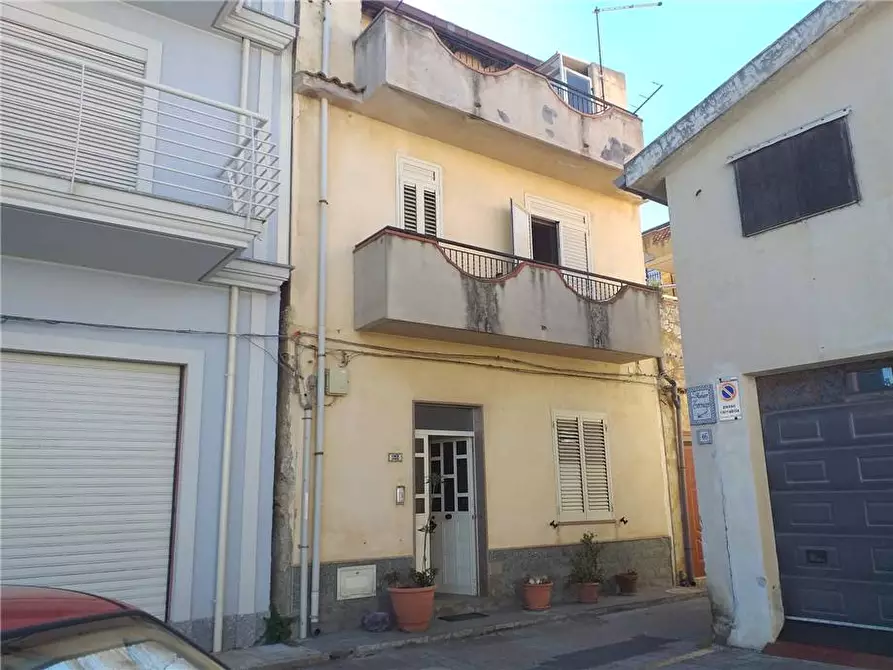 Immagine 3 di Villa in vendita  in Via Fabbrica, sn a Roccalumera