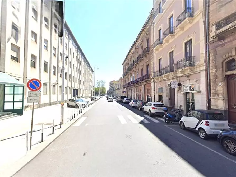 Immagine 2 di Deposito in affitto  in Via Vincenzo Giuffrida, 33 a Catania